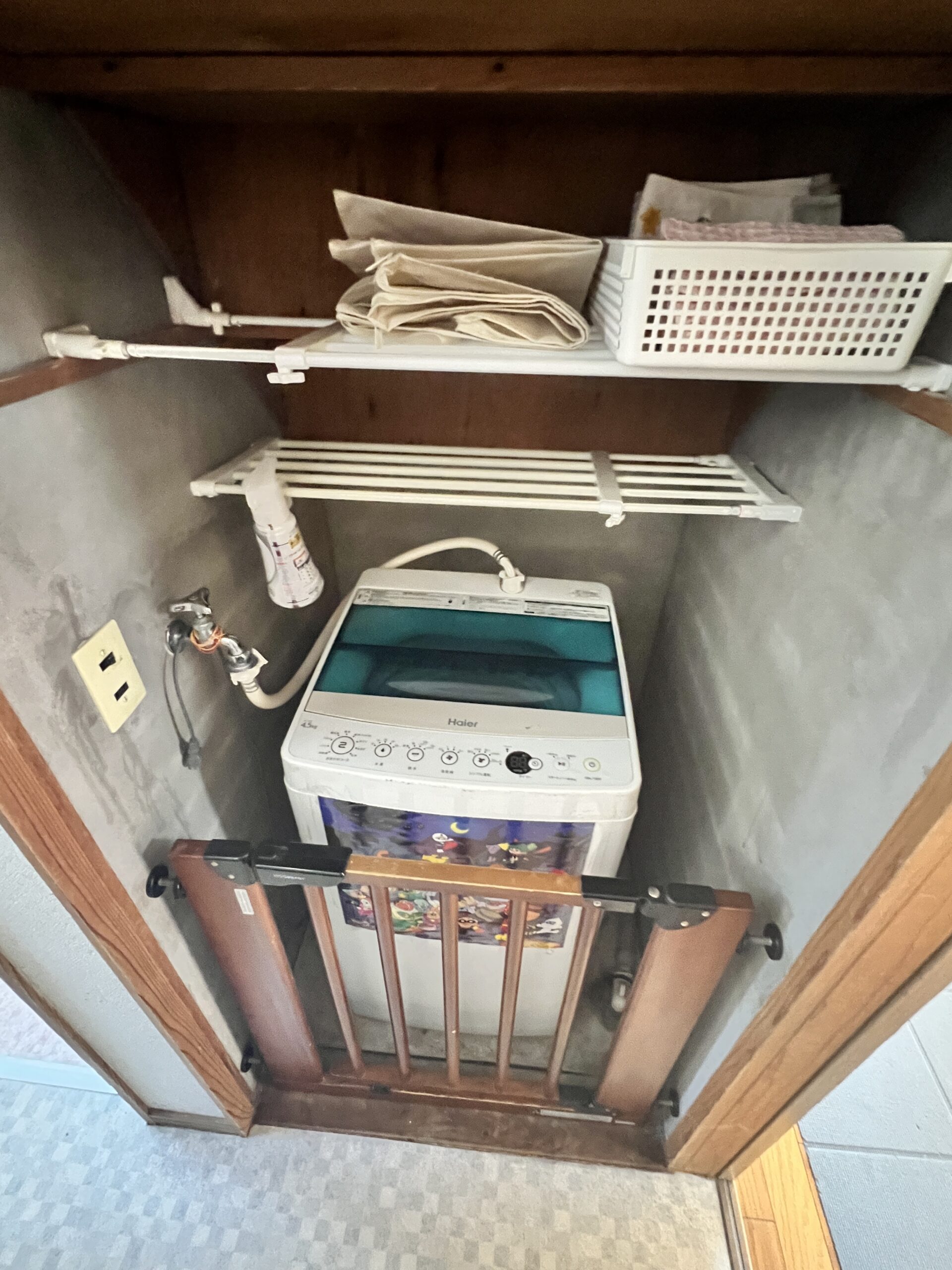 保育園でおむつを収納する棚